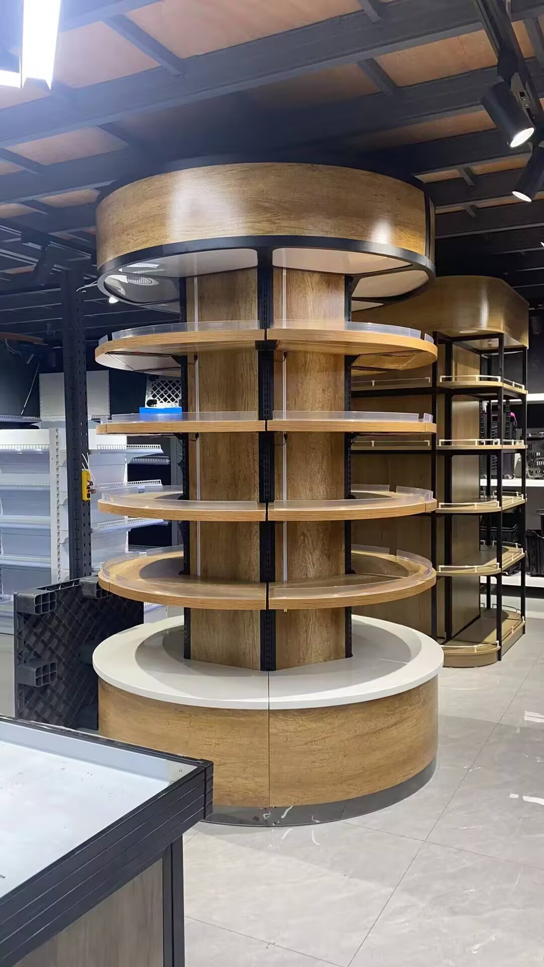 Round Spiral Retail Display Rack - Supermarket Endcap Shelving Spiral multi-tier retail display rack, round endcap shelf for supermarket and convenience store product promotion